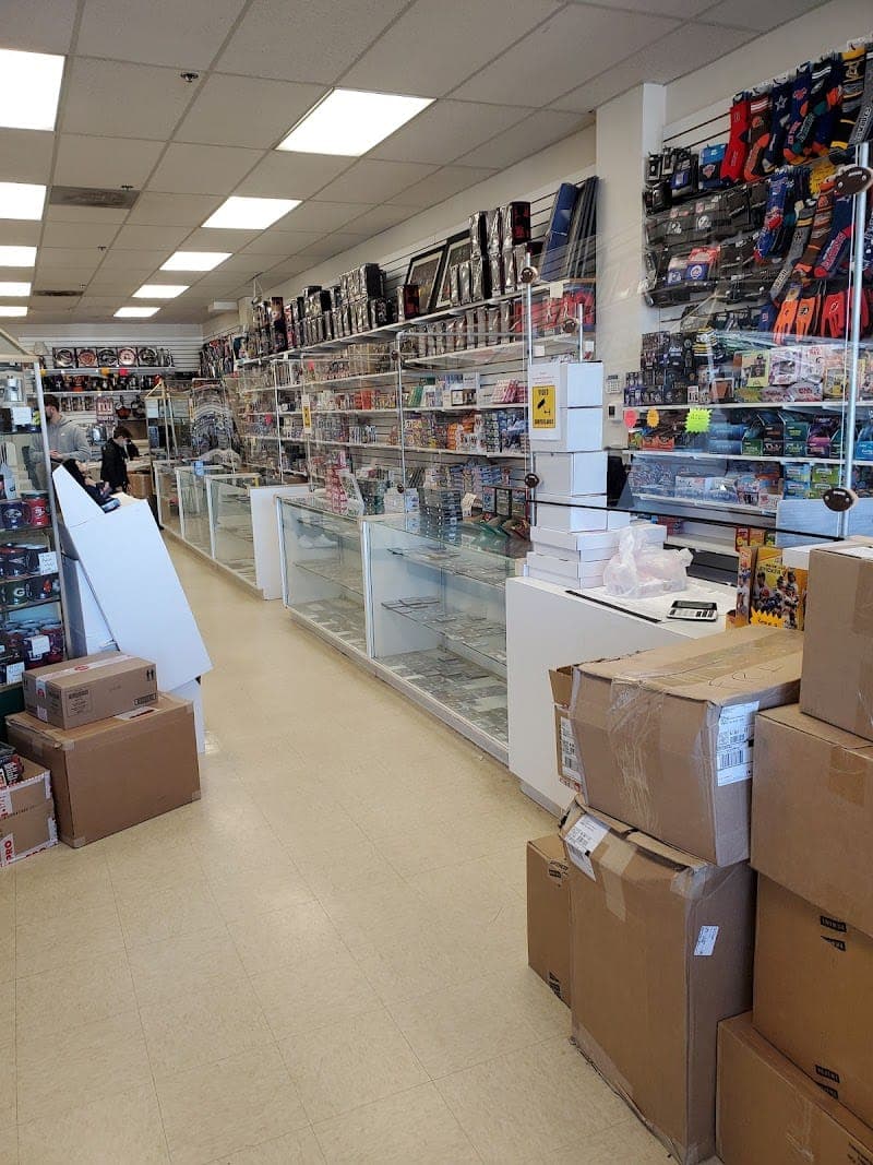 Bob's Sports Cards & Mmrbl