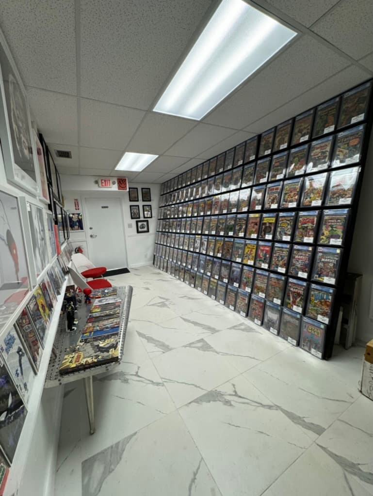 Cards & Comics