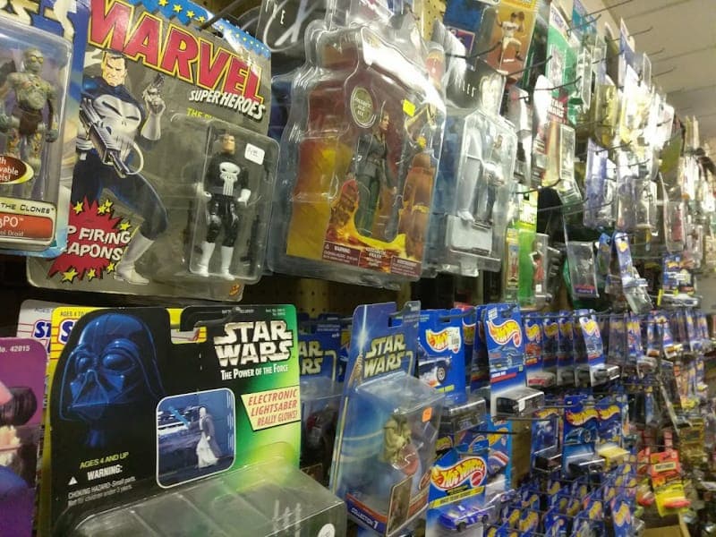 Heros Sports Cards & Racing