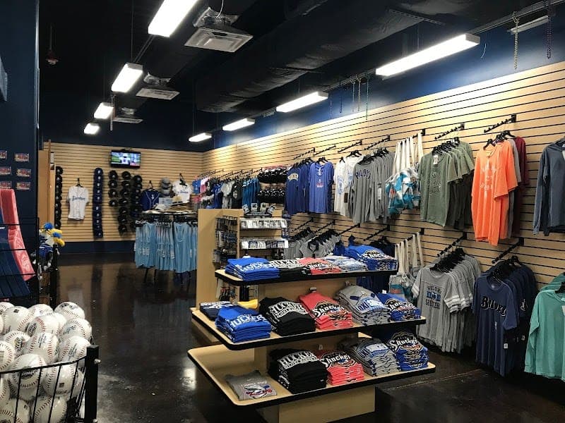 Shuckers Shop
